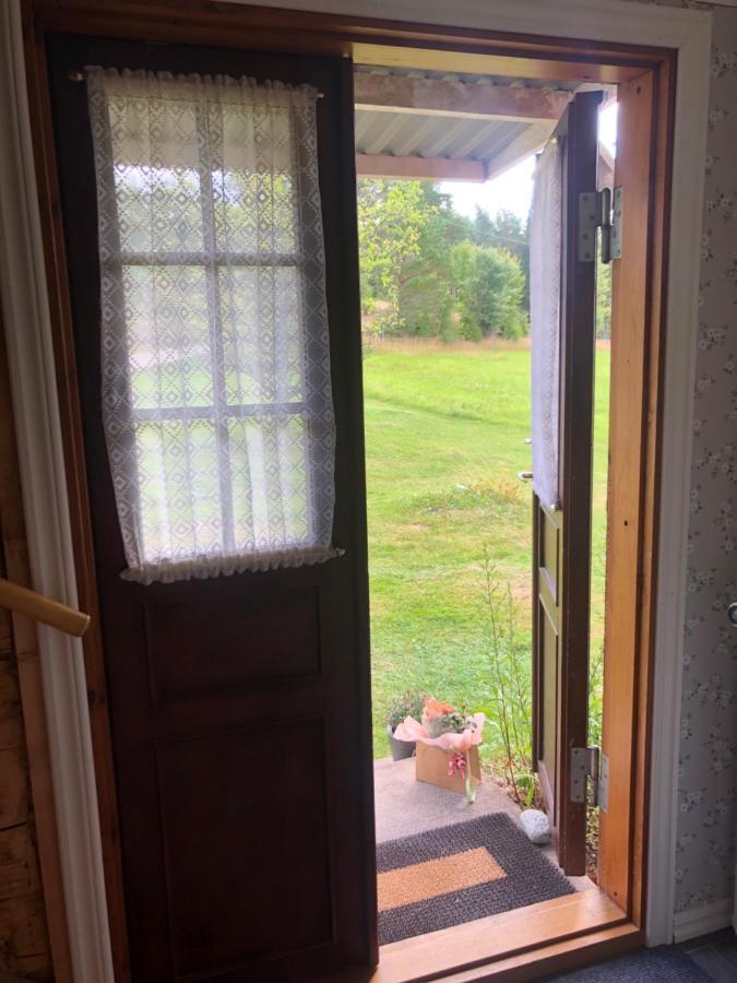 Mysig Lantlig Stuga, Nycklaroer Korsberga Exteriér fotografie
